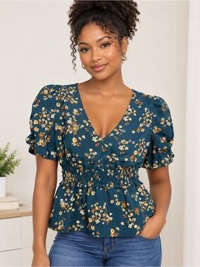 Rabbit Rose Floral Smocked Peplum Top M
